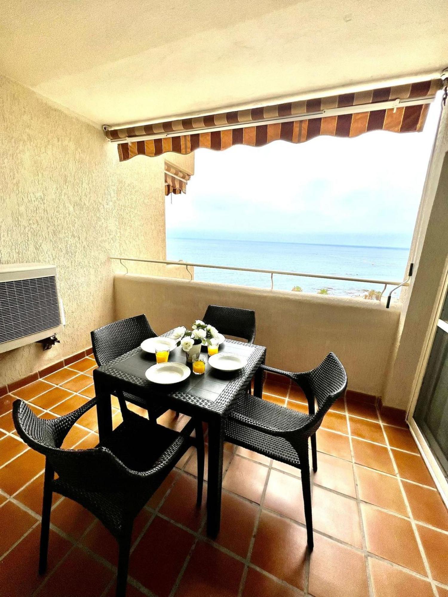 Appartement Frontal Sea View Benalbeach